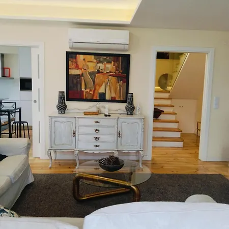 Duplex For 8 아파트