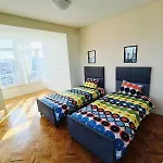 Duplex For 8 Лиссабон