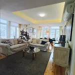 Duplex For 8 Лиссабон